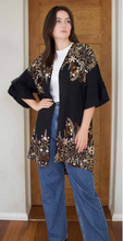 Load image into Gallery viewer, Comfortable Sleeved Jacket / Shrug