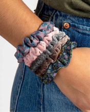 Load image into Gallery viewer, Mixed Scrunchies Hair Accessory Set - Grey
